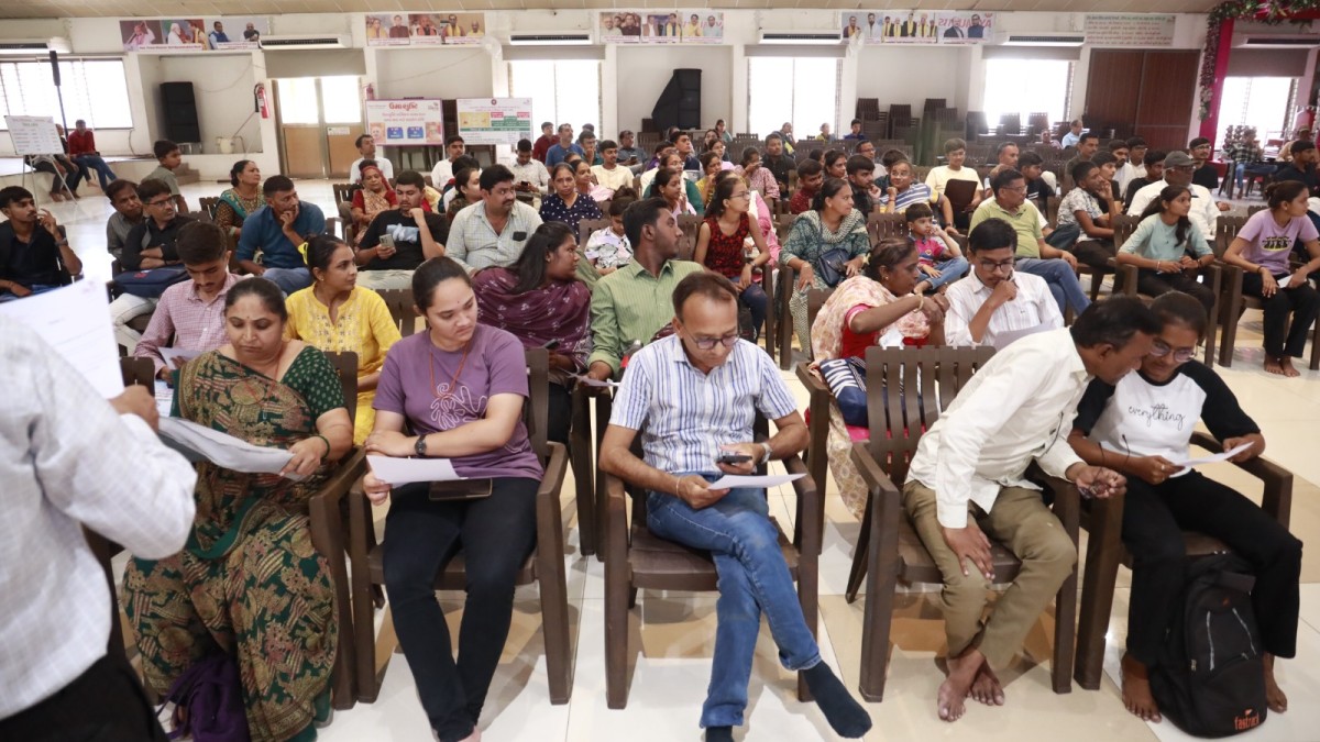 Education Sahay Program 2025–26 Successfully Organized by Vishv Umiya Foundation