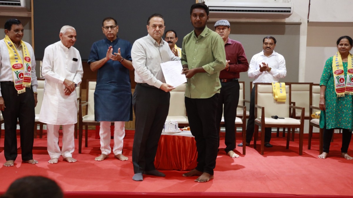 Education Sahay Program 2025–26 Successfully Organized by Vishv Umiya Foundation