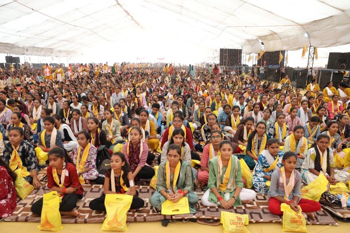 At Raksha-Diksha Mahotsav, 11,000 Daughters Empowered with Trishul for Self-Defense