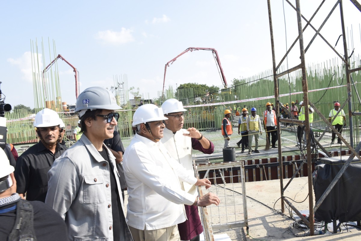 World’s Largest Religious Raft for the World’s Tallest Temple - A First in India