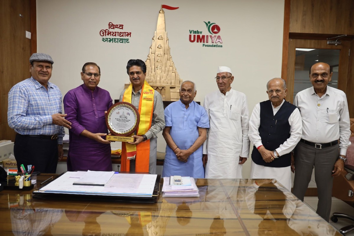 Dignitaries Visit VishvUmiyaDham: Witness the Construction of the World's Tallest Temple