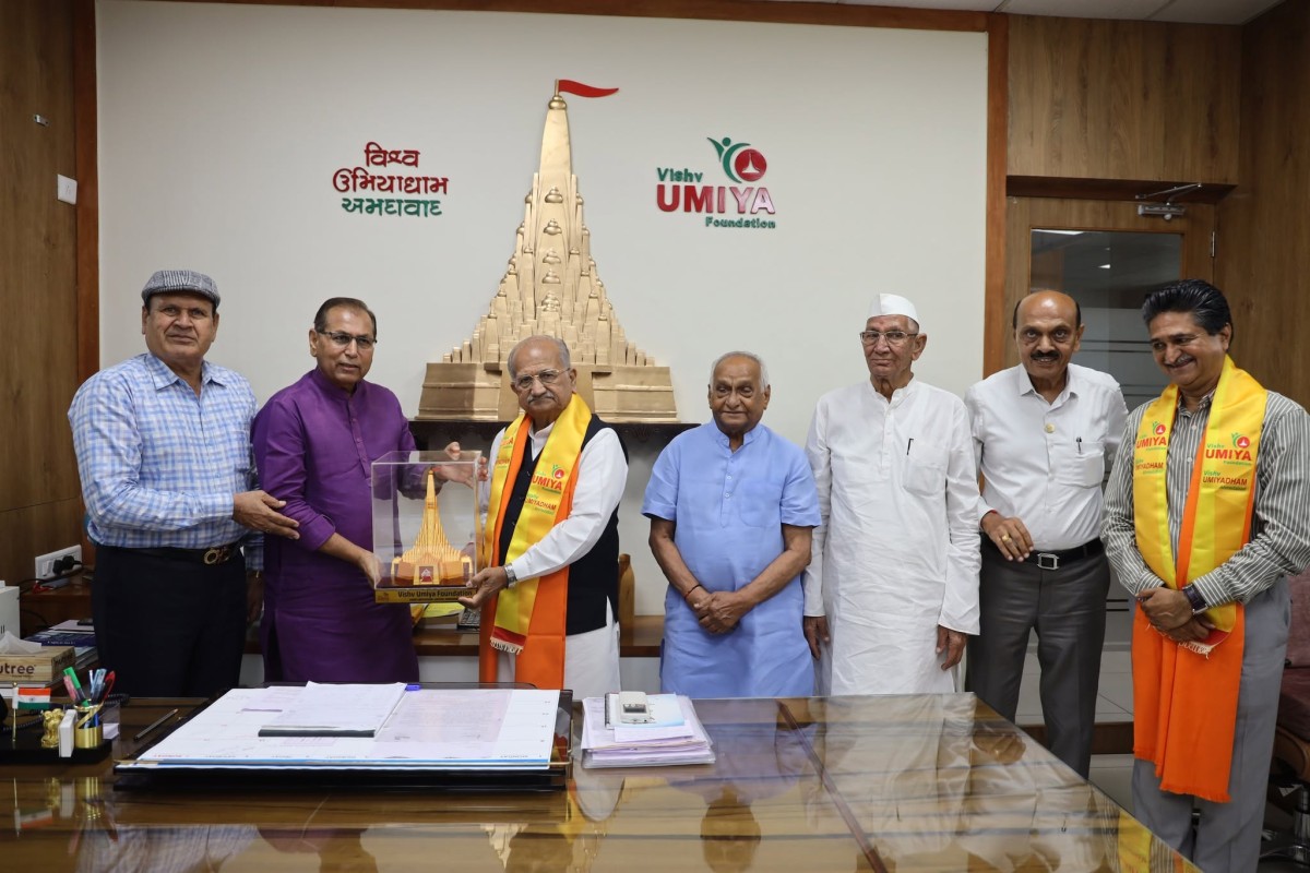 Dignitaries Visit VishvUmiyaDham: Witness the Construction of the World's Tallest Temple
