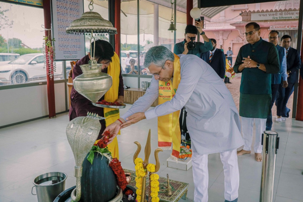 Honorable Union Minister Shri Ashwini Vaishnaw Ji visited Vishv Umiyadham