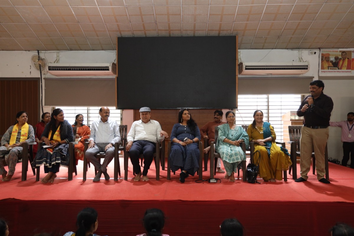 Sabarkantha Dist. Mahila Sangathan & Yuva Mahila Sangathan Visit to Vishv Umiyadham