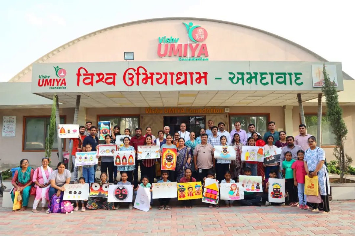 Beautiful Glimpses of the Poster Making Competition...